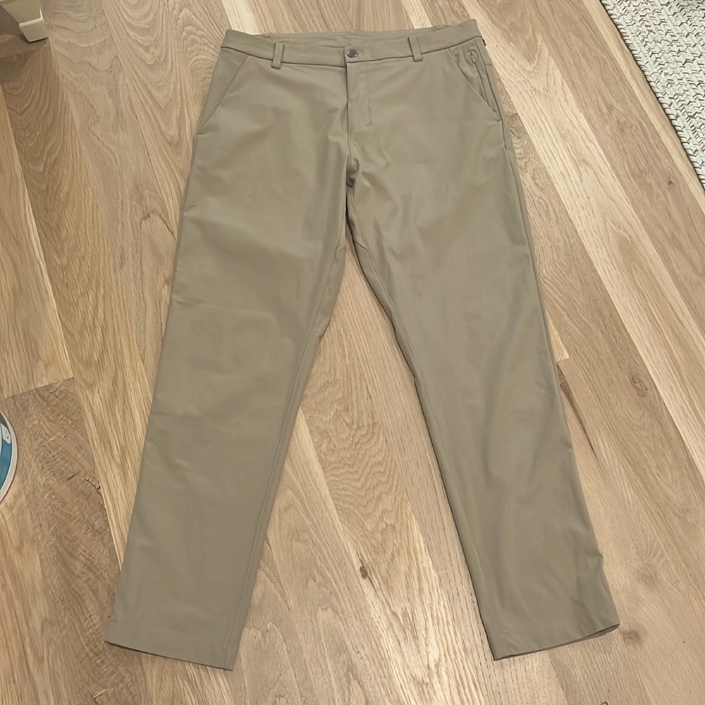 Mens Lululemon ABC Commission pant. Khaki